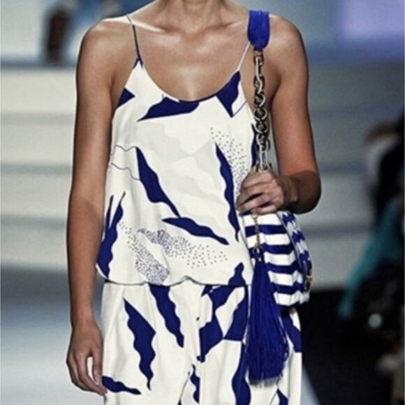 DIANE VON FURSTENBERG Silk Shorts Jumpsuit 6 Blue White Pockets Spaghetti EUC - Picture 1 of 13